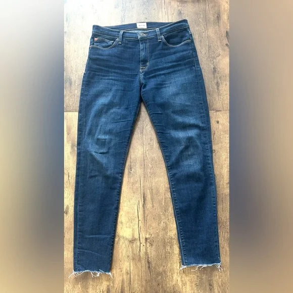 Women’s Hudson Natalie Mid-rise Raw Hem Ankle Jeans in “Jet out” color - Picture 3 of 14